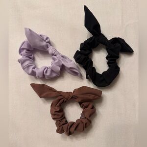 LULULEMON Set of Three Hair Scrunchies with Bows